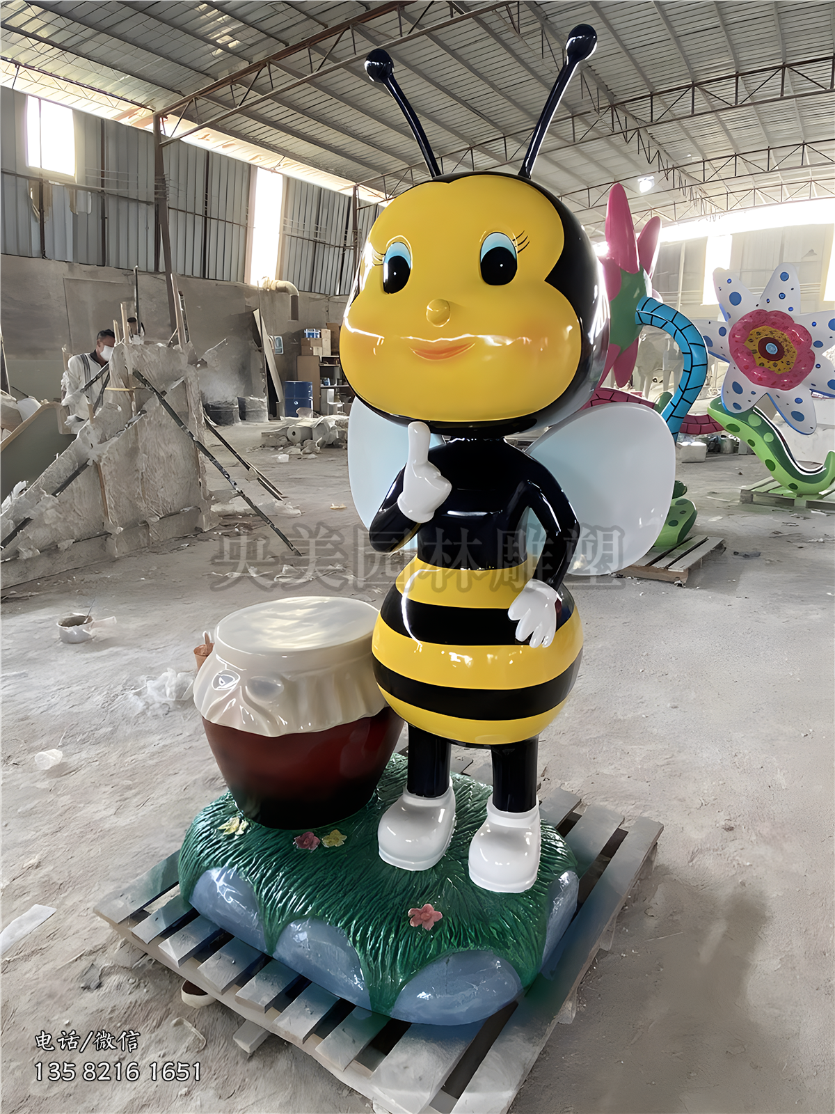 玻璃鋼蜜蜂公仔