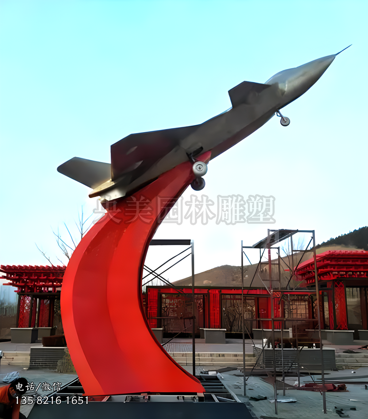 升空不銹鋼戰斗機景觀雕塑